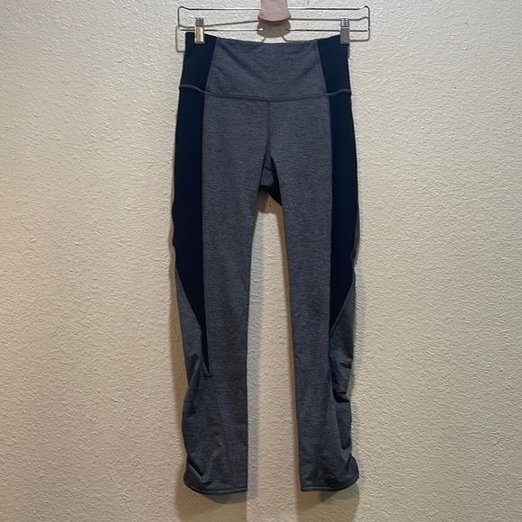 Lululemon On Your Mark Crop Leggings 4 - Picture 3 of 11